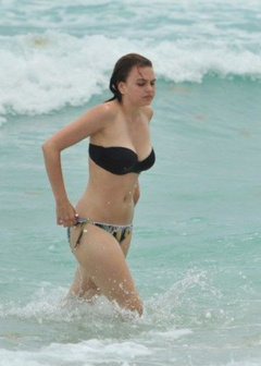 3. Aimee Teegarden – bikini, 2011