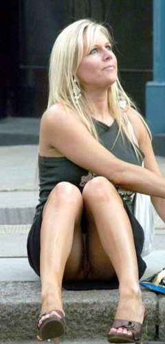 2. Abi Titmuss – upskirt