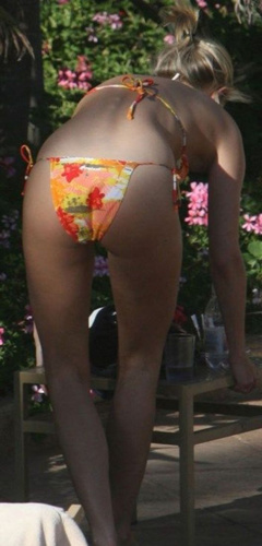 4. Ali Bastian – bikini, 2009