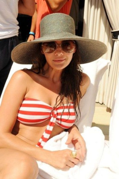 2. Ali Landry – bikini, 2009