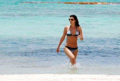 13. Ali Landry – bikini, 2009