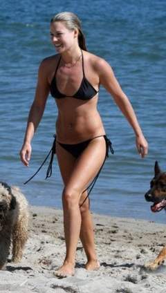 6. Ali Larter – black bikini, 2008