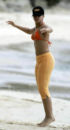 4. Alicia Keys – see through, 2005