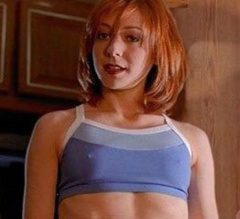 2. Alyson Hannigan Sexy – Hayley Wagner, Star, 2000