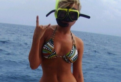 1. Alyson Michalka – bikini, 2008