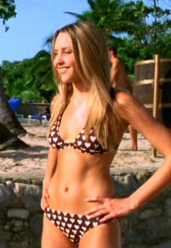 3. Amanda Bynes Sexy – Lovewrecked, 2006