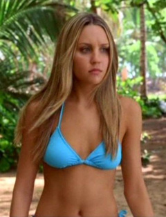 17. Amanda Bynes Sexy – Lovewrecked, 2006