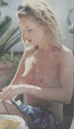 7. Amanda Holden – Topless sunbathing, 2000