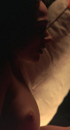 3. Amanda Ryan Naked – Elizabeth, 1998