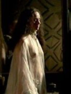 5. Amanda Ryan Naked – Elizabeth, 1998