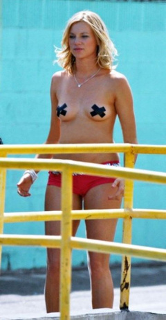 8. Amy Smart – Crank 2 Set, 2008