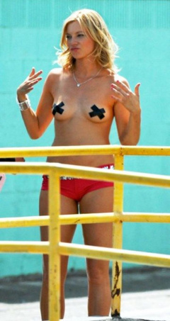 9. Amy Smart – Crank 2 Set, 2008