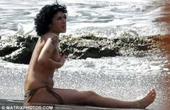 2. Amy Winehouse – Topless swimming, 2008
