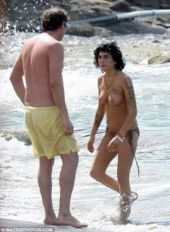 4. Amy Winehouse – Topless swimming, 2008