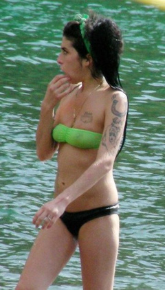 1. Amy Winehouse – green bikini, 2007