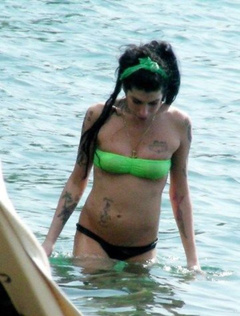 3. Amy Winehouse – green bikini, 2007