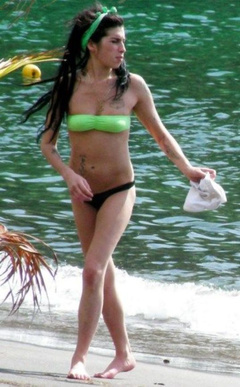 6. Amy Winehouse – green bikini, 2007