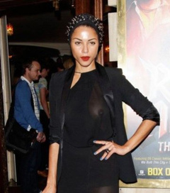 2. Ana Araujo – see through, 2011