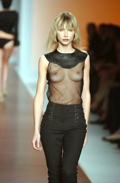 7. Ana Claudia Michels – catwalk oops