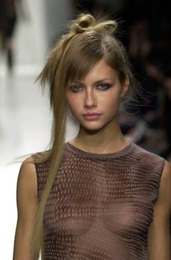 12. Ana Claudia Michels – catwalk oops