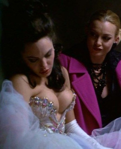 11. Angelina Jolie Naked – Gia, 1998
