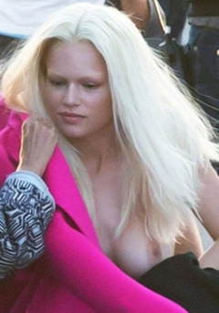 1. Anna Ewers – topless, 2014