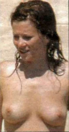 4. Anna Friel – Topless sunbathing, 2003