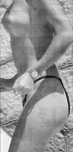 5. Anna Friel – Topless sunbathing, 2003