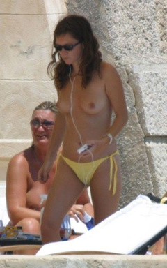 13. Anna Friel – Topless sunbathing, 2003