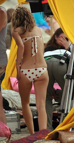 4. AnnaLynne McCord – bikini at the beach, 2008