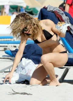 4. AnnaLynne McCord – black bikini, 2008