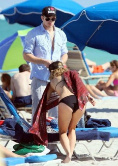 18. AnnaLynne McCord – black bikini, 2008