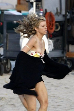 9. AnnaLynne McCord – boob oops, 2008