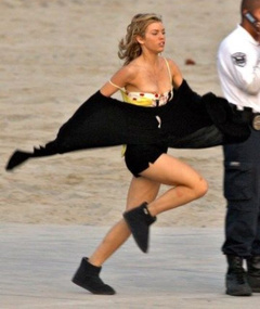 13. AnnaLynne McCord – boob oops, 2008