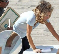 2. AnnaLynne McCord – boob oops, 2009