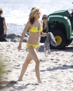 4. AnnaLynne McCord – yellow bikini, 2009