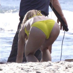 9. AnnaLynne McCord – yellow bikini, 2009
