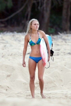 6. AnnaSophia Robb – bikini, 2010