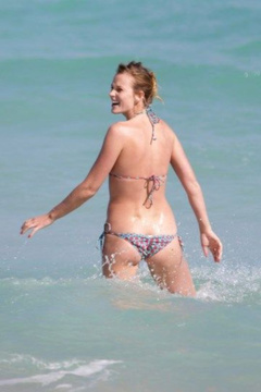 1. Anne Vyalitsyna – bikini, 2009
