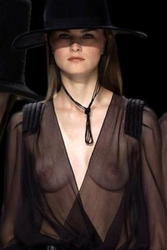 4. Anouck Lepere – catwalk oops