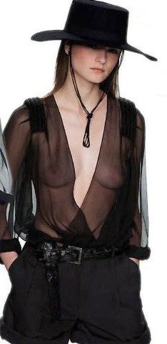 6. Anouck Lepere – catwalk oops