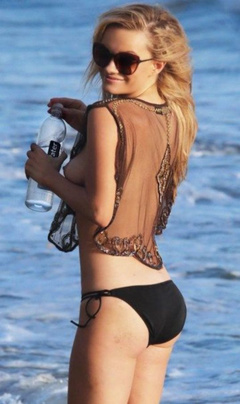 3. Caitlin O'Connor Topless – 138 Water, 2014