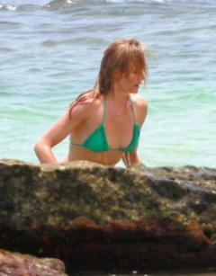 4. Cameron Diaz – bikini, 2009