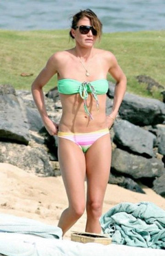 10. Cameron Diaz – bikini, 2009