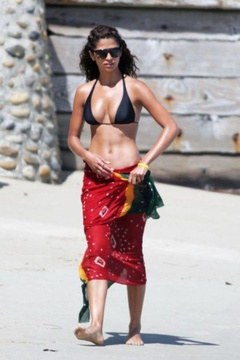 12. Camila Alves – bikini, 2009