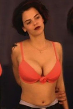 2. Camilla Renschke Sexy – Schlaraffenland, 1999