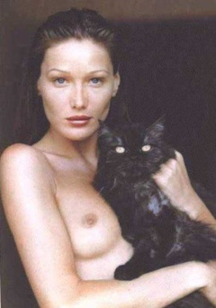 3. Carla Bruni Naked – Unknown Magazine