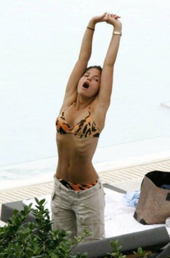 9. Carly Zucker – bikini, 2007