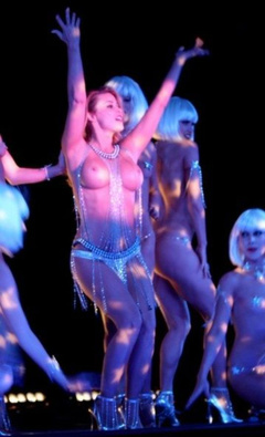 6. Carmen Electra Topless – Crazy Horse, 2009