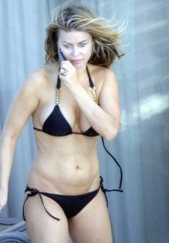 8. Carmen Electra – bikini, 2009
